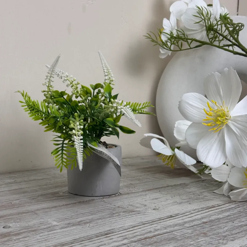 Künstliche Pflanze Lavendel im Zementtopf Deko Blume Weiß