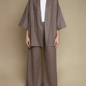 Lanerossi Extrafine Merino kimono jacket in taupe, styled open over wide-leg trousers.