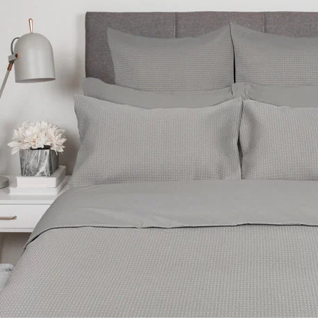 Relief Blanket – Therapeutic Comfort & Warmth by Cuddle Down